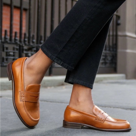 Madewell Women's Caramel Loafers - Picture 10 of 10